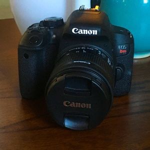 Canon EOS Rebel T7i DSLR Camera with 18-55mm Lens